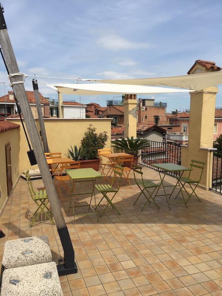 Ca' Dei Polo Hotel Venice Exterior photo